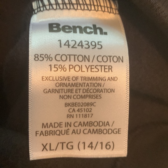 SOLD Bench zip hoodie - Picture 4 of 4